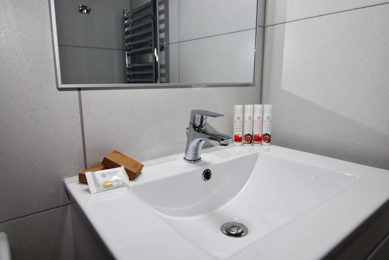 Brand New Cozy Basement Apartment Argostoli  Exteriör bild